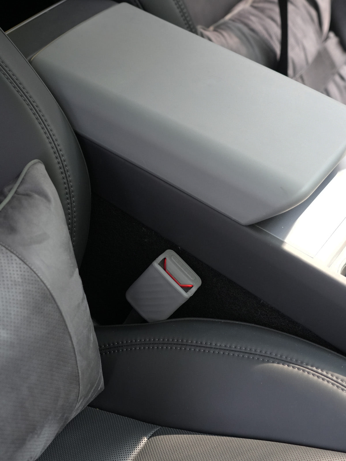 Soft Seat Belt Buckle Cover for Tesla Model Y Juniper 2025